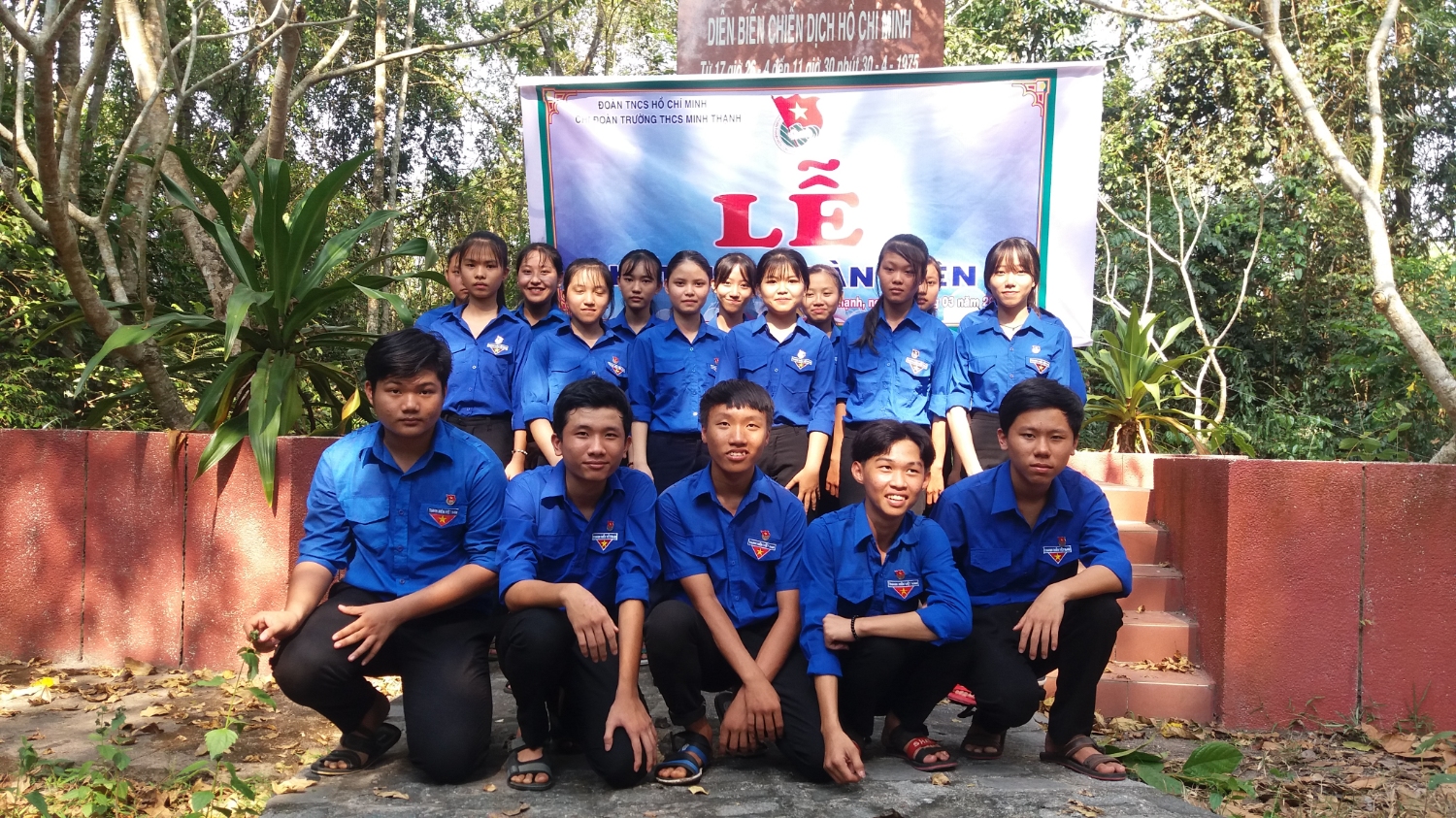Lễ kết nạp đoàn viên mới