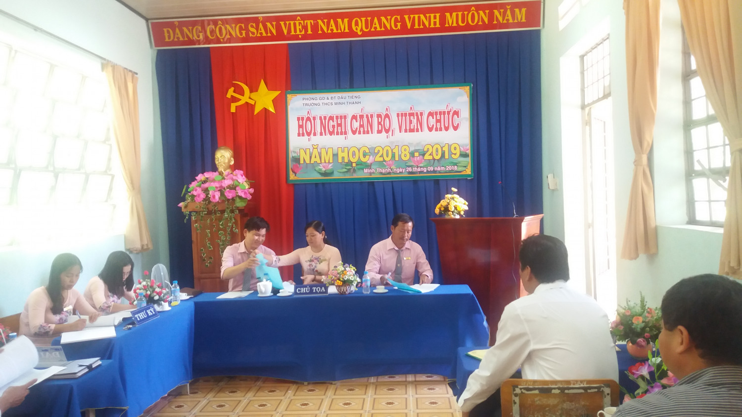Hội Nghị cán bộ viên chức năm học 2018-2019