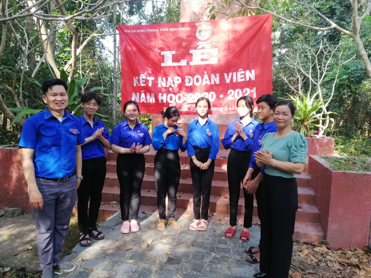 Kết Nạp Đoàn Viên